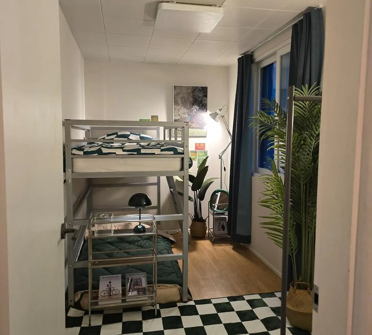Samgakji Station 3 Seconds 4 Rooms 10 People 2 Bathrooms Namsan Tower Rooftop Barbecue Attic Seoul