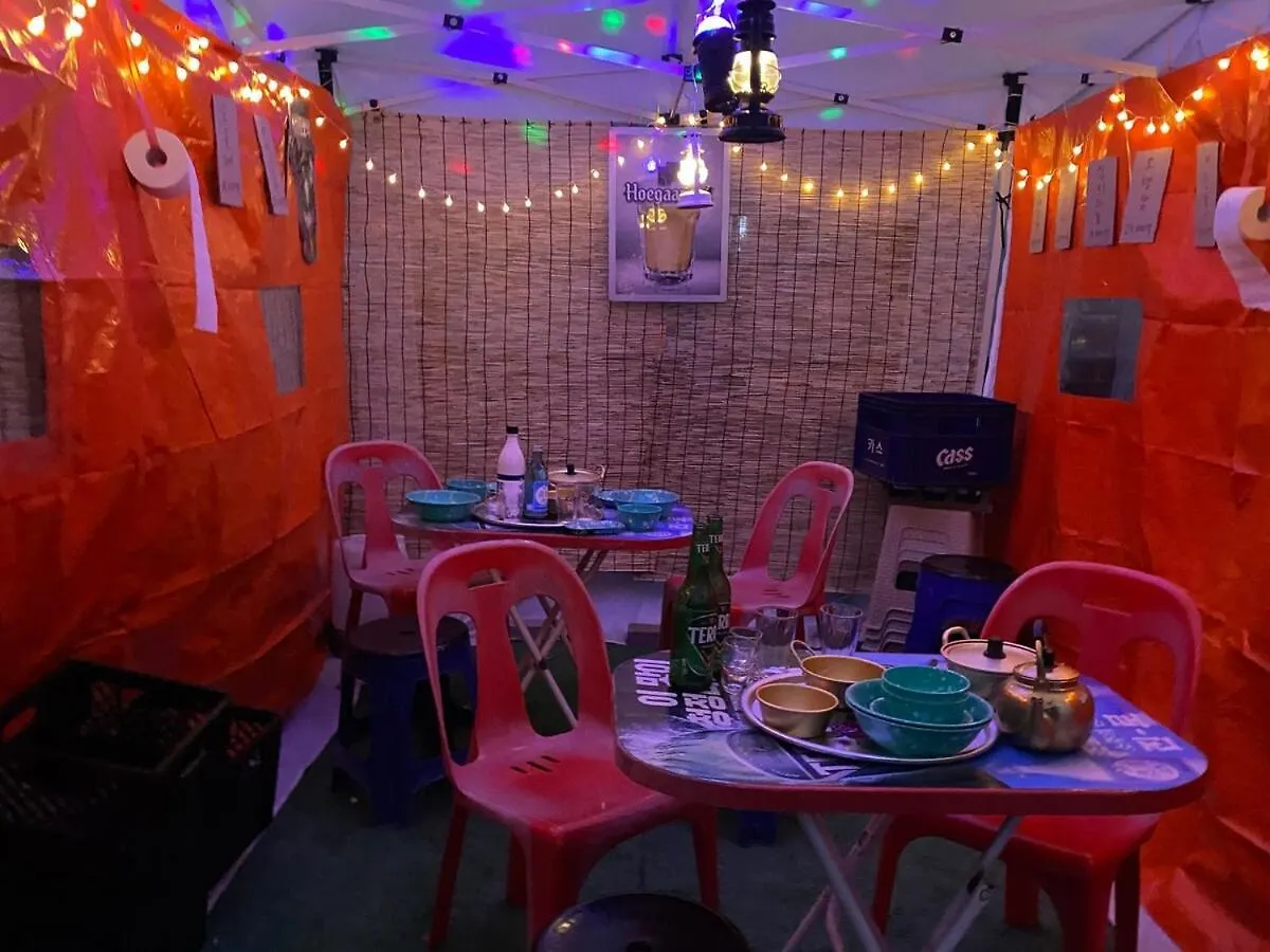 Samgakji Station 3 Seconds 4 Rooms 10 People 2 Bathrooms Namsan Tower Rooftop Barbecue Attic Seoul