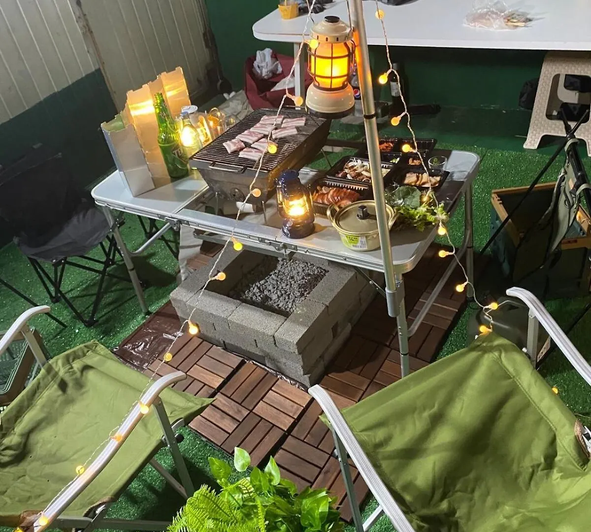 Samgakji Station 3 Seconds 4 Rooms 10 People 2 Bathrooms Namsan Tower Rooftop Barbecue Attic Seoul