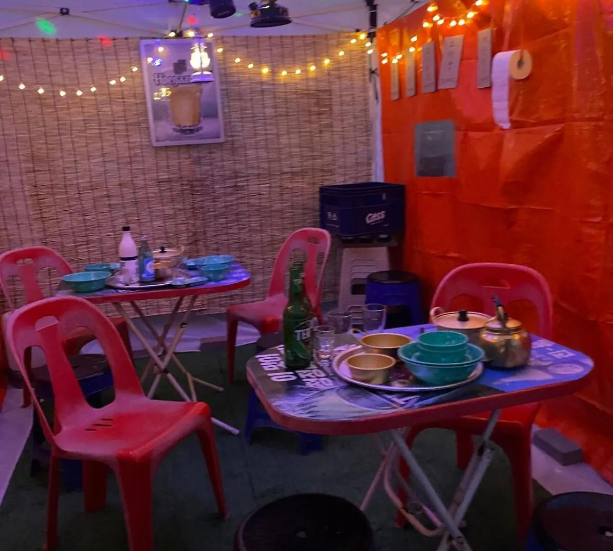 Samgakji Station 3 Seconds 4 Rooms 10 People 2 Bathrooms Namsan Tower Rooftop Barbecue Attic Seoul Apartment