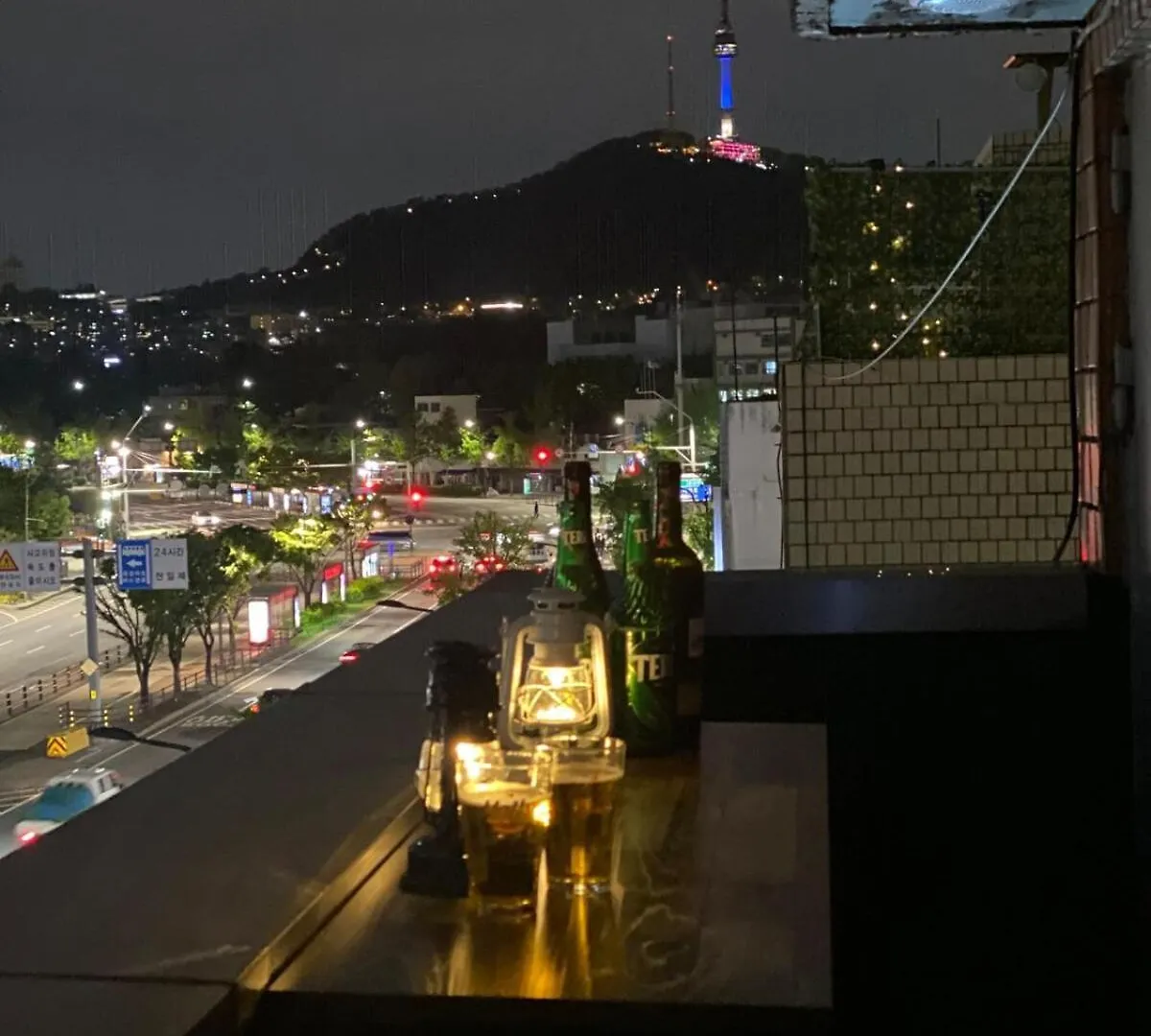 Apartment Samgakji Station 3 Seconds 4 Rooms 10 People 2 Bathrooms Namsan Tower Rooftop Barbecue Attic Seoul South Korea
